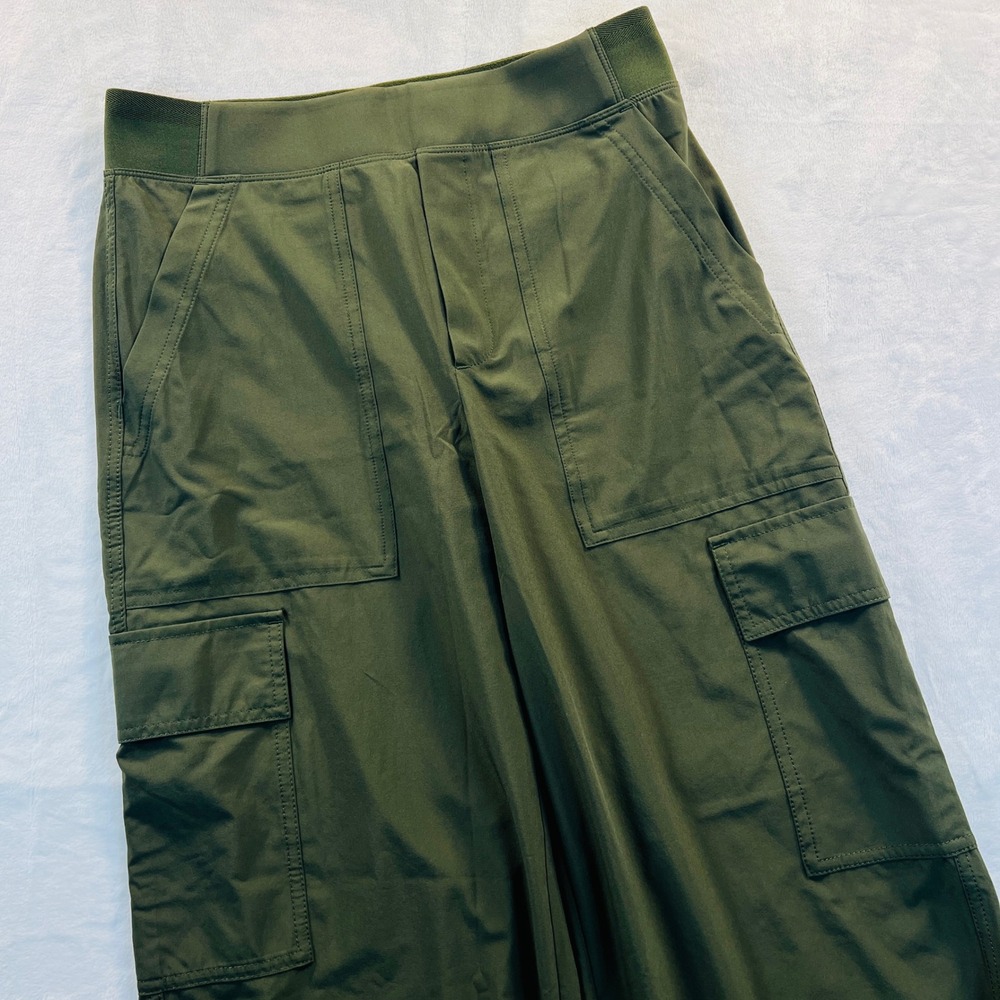 Athleta Endless Cargo Wide Leg Pants Olive Green 818495-01 Womens 6